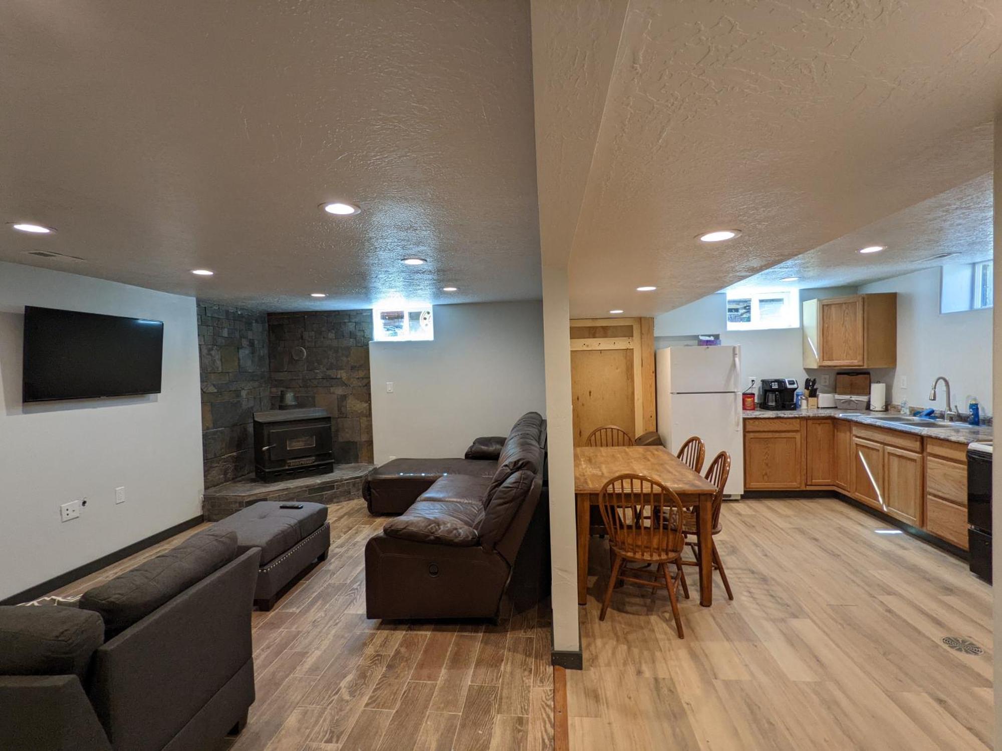 Apartment Canyon Coze - Ski, Board, Sled, Bike, Hike *