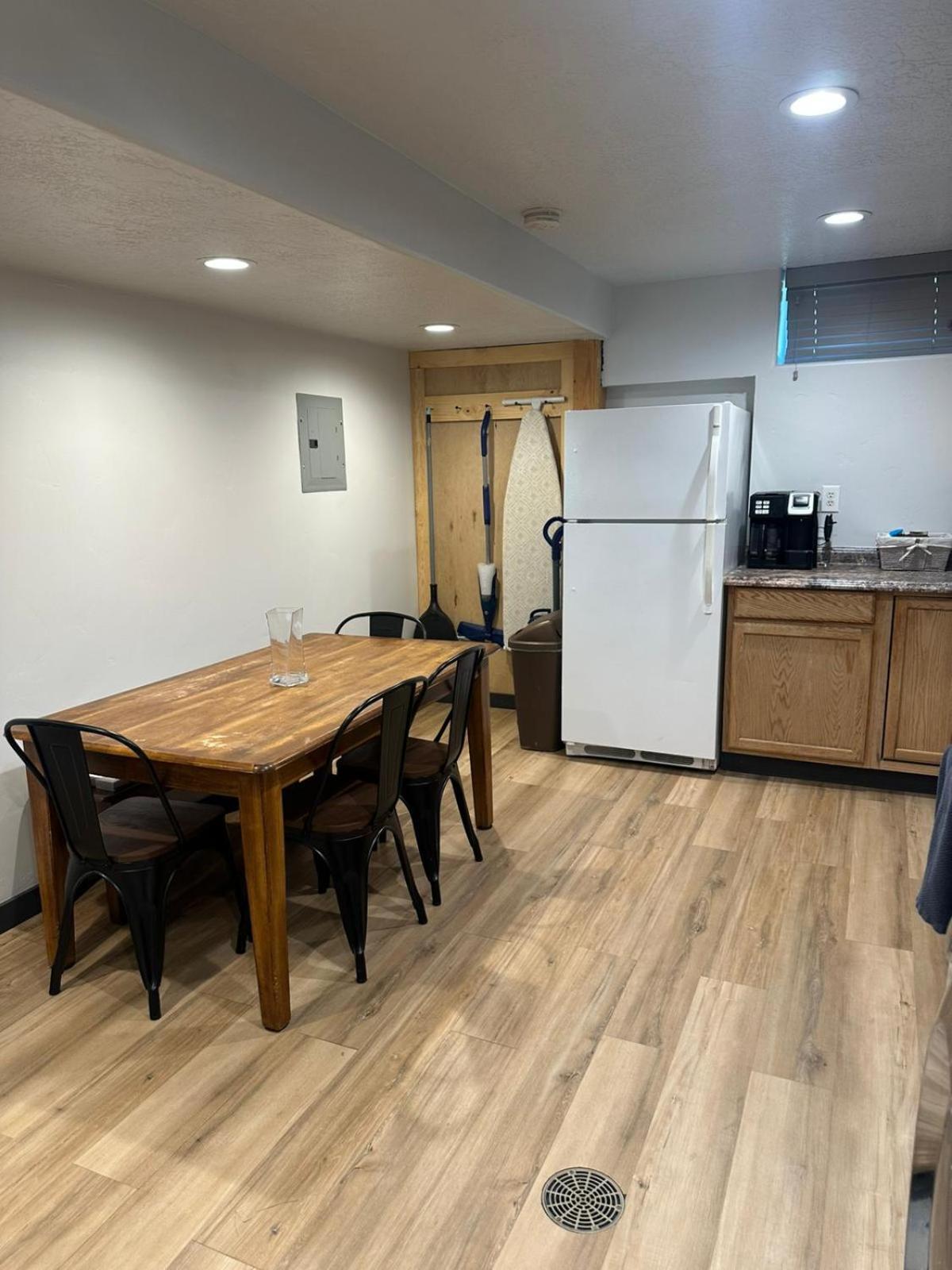 Canyon Coze - Ski, Board, Sled, Bike, Hike Ogden
